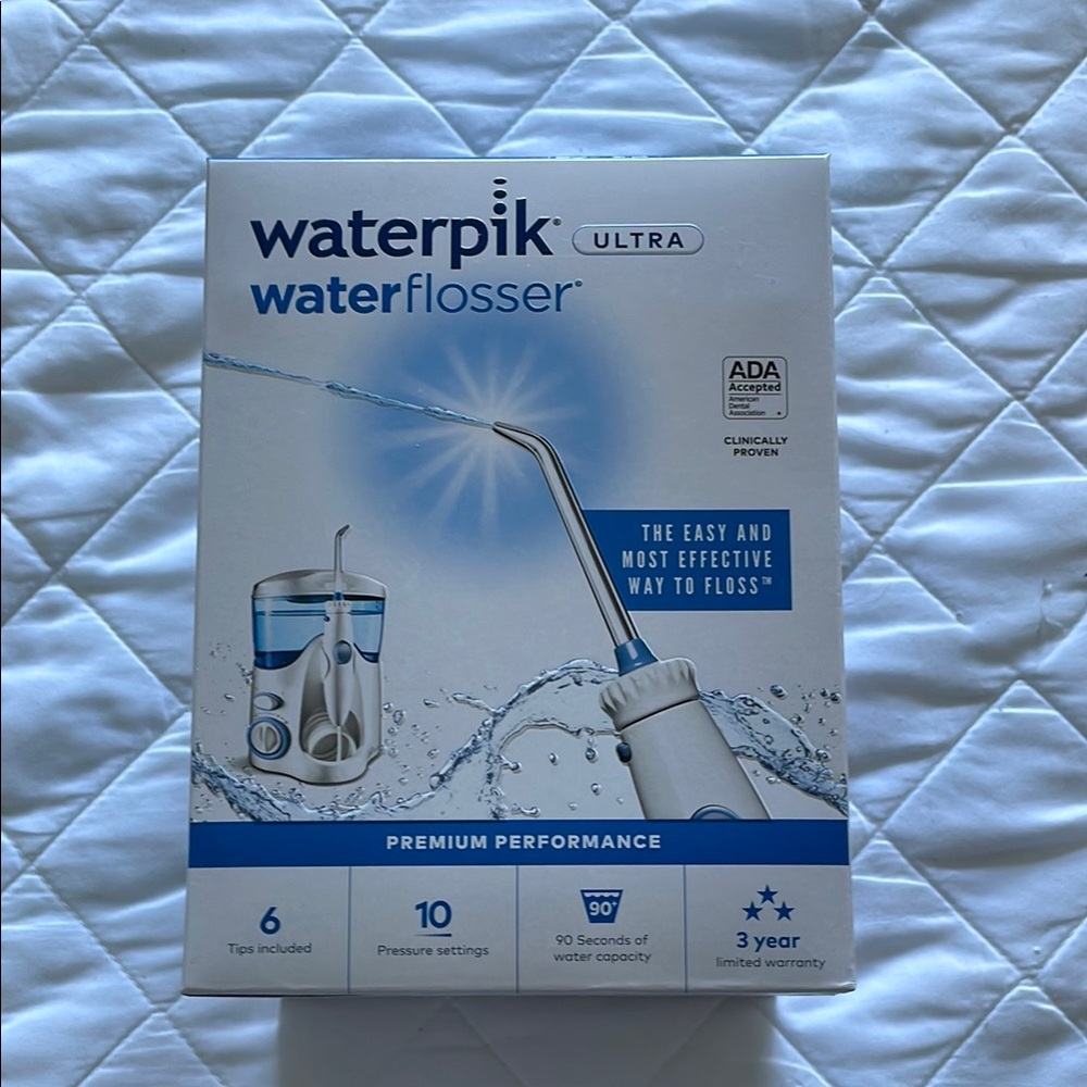 NIB Waterpik Ultra Waterflosser